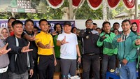 Kapolda Riau Duduk Bareng Komunitas Ojol, Ajak Jaga Kamtibmas dan Alam