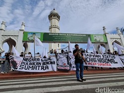 9 Bulan Berlalu, Massa Nilai Penanganan Bencana di Aceh Lambat