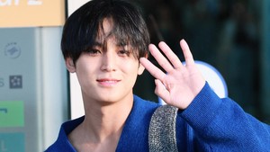 Pesona Mingyu SEVENTEEN Siap Kena Angin Jakarta, Sapa CARAT di Acara DIOR