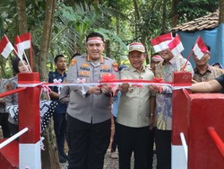 Polresta Serang Kota Bangun 8 Jembatan Merah Putih Presisi