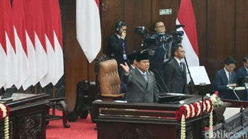 Prabowo: Menkeu Senyum Saya Aman, tapi Saya Umumkan Subsidi Mengkerut Beliau