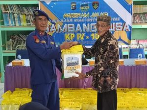 Kapal JALUR Polda Riau Tiba di Meranti, Bawa Bantuan untuk Nelayan-Lansia