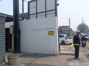Menelusuri Lokasi Pria Diduga ODGJ Mindik-mindik Bawa Pistol di Ciputat