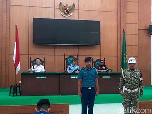 Perwira TNI Selundupkan Sabu di Pesawat Militer Dituntut 5 Tahun Bui-Dipecat
