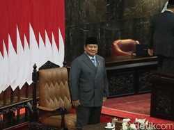 Prabowo: Harga Pupuk Turun 20%, Laba Pupuk Indonesia Naik 252,8%