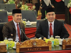 Ratu Dewa Hadiri Rapat Paripurna Istimewa DPRD Kota Palembang