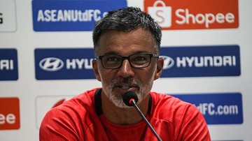 Singapura vs Thailand: Hudson Tepikan Pertemanan dengan Ilhan Fandi