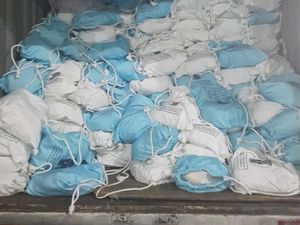 50 Ribu Paket Sembako Dikirim buat Bantu Korban Gempa di NTT