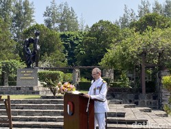 Peringati 81 Tahun Perang Dunia II, Bule Belanda Kenang Korban di Semarang