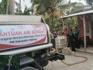 BPBD Distribusikan 105 Ribu Liter Air Bersih Untuk Warga Malang Selatan