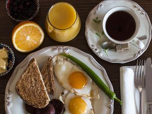 Kenapa Ada Teh English Breakfast, Tapi Tak Ada Indonesian Breakfast?
