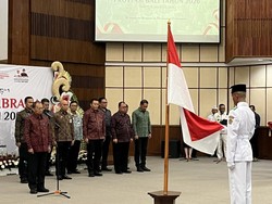 Koster Kukuhkan 72 Paskibraka Bali untuk Upacara HUT ke-81 RI