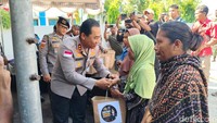 Video: Kala Kapolda NTT Hibur Anak-anak Korban Gempa di Posko Maumere