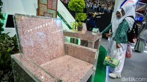 Melihat Rupiah Tak Layak Edar yang Disulap Jadi Produk Berguna