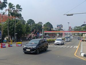 Video: One Way Puncak Arah Jakarta Diterapkan Siang Ini