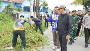 Dari Bersih-bersih hingga Serap Aspirasi, Rico Waas Turun di 21 Kecamatan