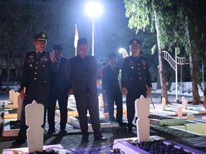 Teladani Semangat Pahlawan, Forkopimda Gresik Gelar Renungan Suci di TMP