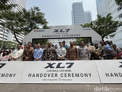 Suzuki XL7 Terbaru Mulai Diserahkan ke Konsumen di Indonesia