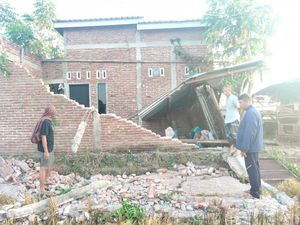 Jumlah Bangunan Rusak di Bima Akibat Gempa M 7,7 Bertambah