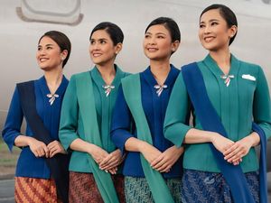 Pramugari Garuda Indonesia Punya Seragam Baru yang Kaya Budaya