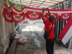 Curhat Pedagang Bendera Merah Putih di Cirebon, Omzet Terjun Bebas
