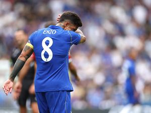 Masa Depan Tidak Pasti, Enzo Fernandez Dicemooh Fans Chelsea