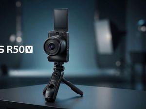 Kreator Konten Jadi Incaran Baru, Canon Rilis EOS R50 V