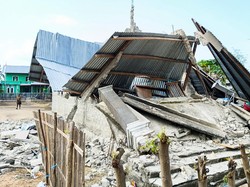Update Gempa NTT: 53 Orang Meninggal, 135 Terluka