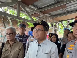 Video Gubernur-Kapolda NTT Tinjau Rumah Warga yang Terdampak Gempa