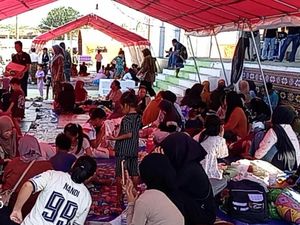 Kemensos Bangun Dapur Umum dan Salurkan 30 Ton Beras-5.500 Sembako ke NTT