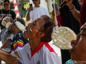 Mancing Kerupuk hingga Balap Kardus, Keseruan Lomba HUT RI di Tambun Bekasi