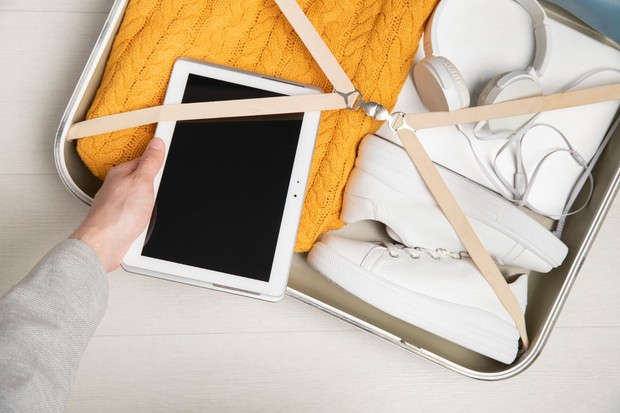 Prinsip liburan rapi ala Marie Kondo bukan hanya menata barang, tetapi juga mengurangi bawaan dengan memilih barang yang benar-benar penting dan memberikan rasa nyaman.