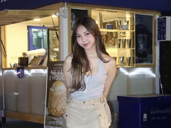 Meyden dan Suami Asyik Kulineran Sebelum Sambut Anak Pertama