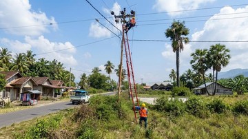 Berita dari Detik Finance: Layanan Listrik-BBM di NTT Ditargetkan Normal dalam Sepekan