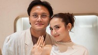Cara Rizky Febian Manjakan Mahalini: Custom Cincin Berlian