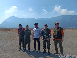 Stafsus Presiden Tinjau Bromo Pasca-Karhutla, Dorong Pemulihan Wisata