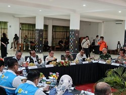 Menko Pratikno Pimpin Rakor Penanganan Gempa Flores di Labuan Bajo