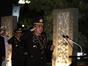 Kenang Jasa Pahlawan, Kapolda Sumsel Pimpin Apel Kehormatan dan Renungan Suci HUT RI