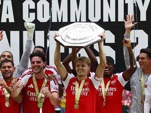 Apa Arsenal Bisa Pertahankan Gelar EPL Sekaligus Patahkan Kutukan?