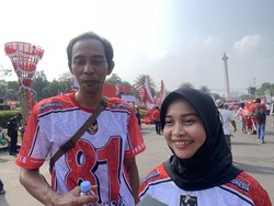 Cerita Ayu dan Budi Pakai Baju Couple Nonton HUT Ke-81 RI di Depan Istana