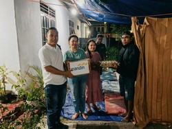 Bank Mandiri Salurkan Bantuan Tenda-Bahan Pokok ke Korban Gempa NTT