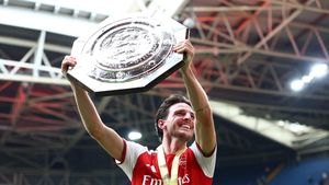 Awas Kutukan Comunity Shield, Arsenal