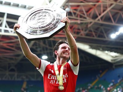 Awas Kutukan Comunity Shield, Arsenal