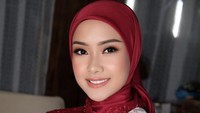 7 Gaya Hijab Cita Rahayu Dampingi Mahardika Soekarno Upacara HUT RI di Istana