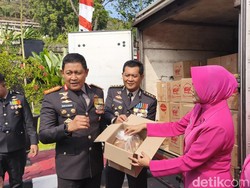 Polda Jateng Kirim Bantuan ke NTT, Ada Abon Produk Lokal Unggulan 1,2 Ton