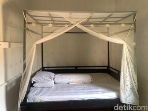 Intip Tempat Tidur Soekarno di Rengasdengklok yang Berusia 1 Abad