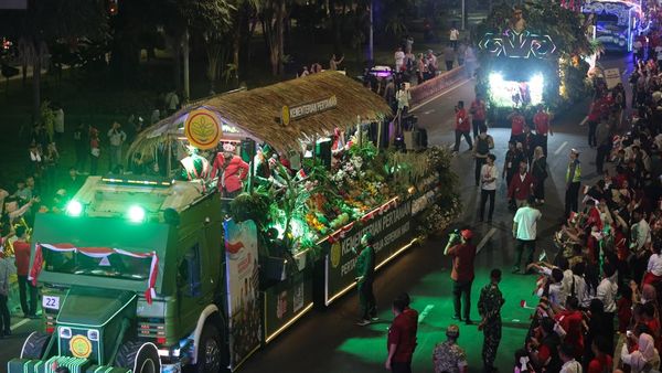 Warna-warni Karnaval Kemerdekaan di Tengah Kota Jakarta