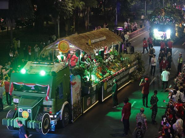 Warna-warni Karnaval Kemerdekaan di Tengah Kota Jakarta