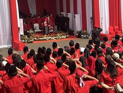 Tak Hadir di Istana, Megawati Pimpin Upacara HUT RI di Sekolah Partai PDIP