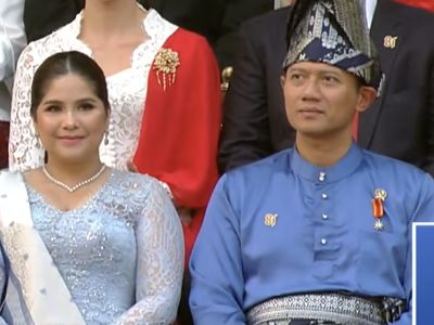 Deretan Selebritas Hadiri Upacara Penurunan Bendera HUT RI di Istana Merdeka